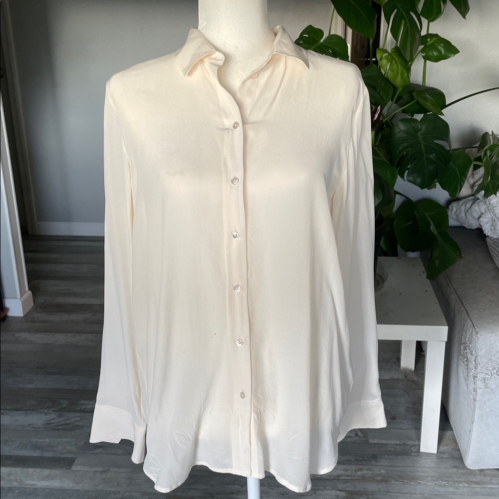Everlane Silk Button-Up Blouse in Cream